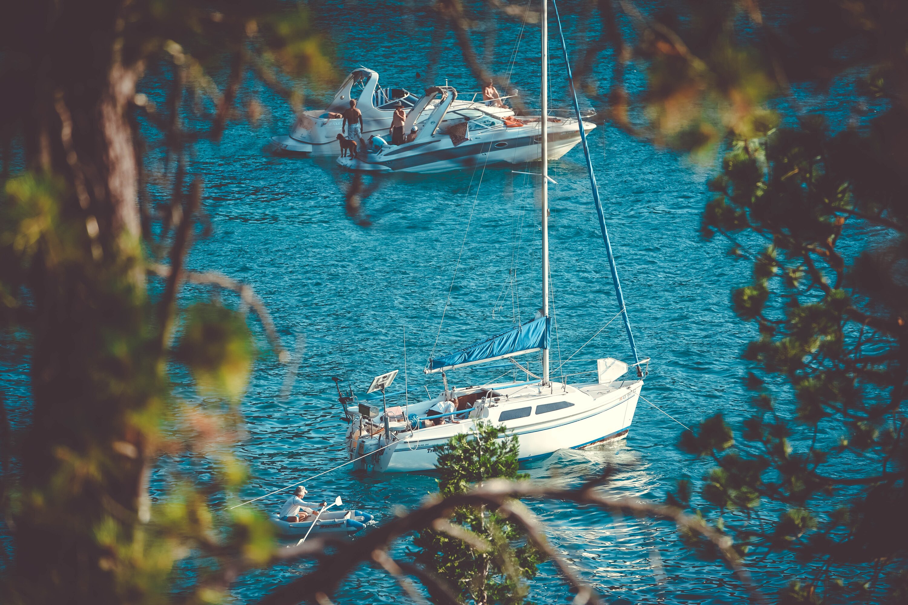 How to plan a yacht charter holiday?